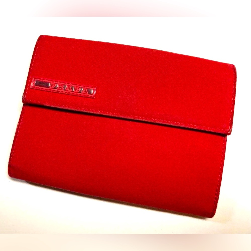 PRADA VINTAGE POCONO NYLON SPORT WALLET